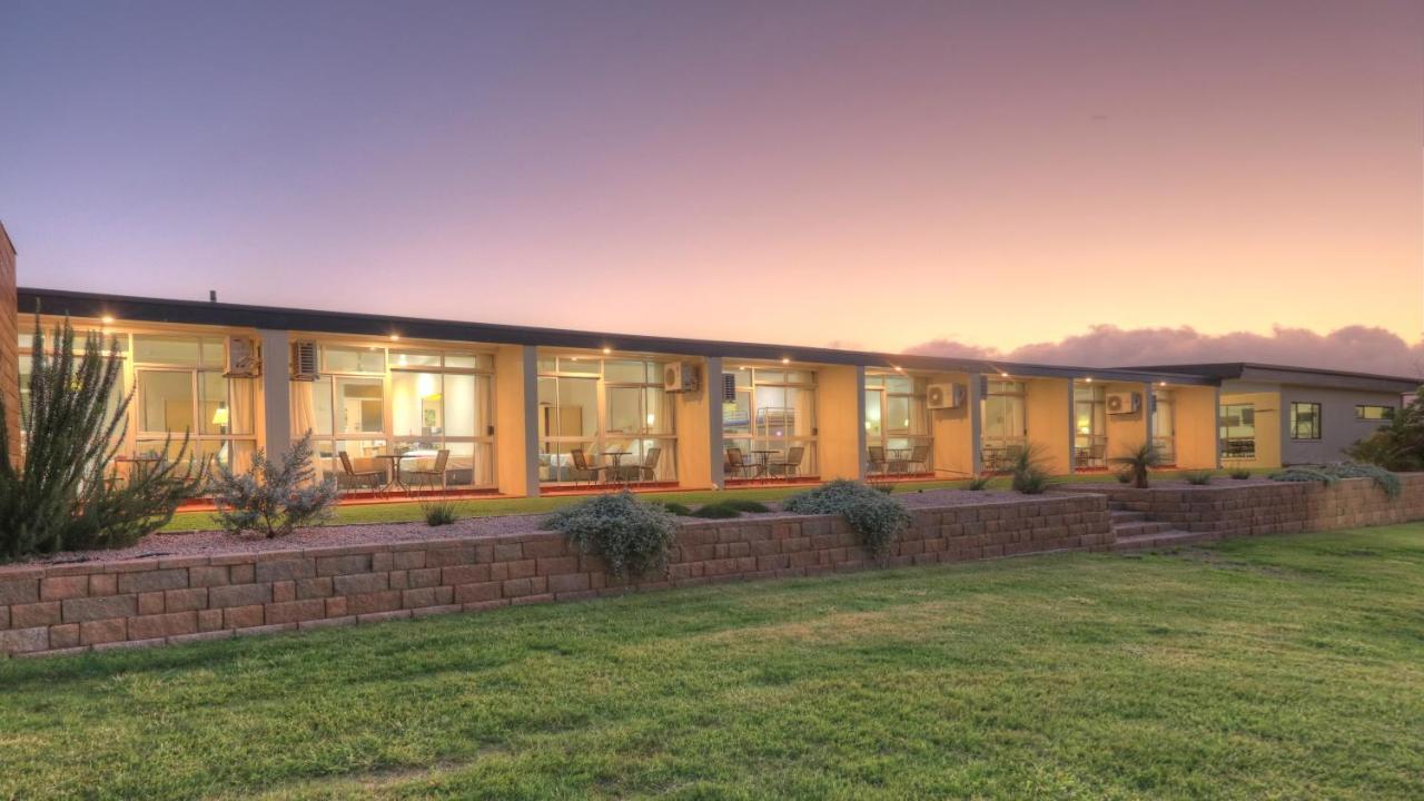 Atherton Motel Exterior photo
